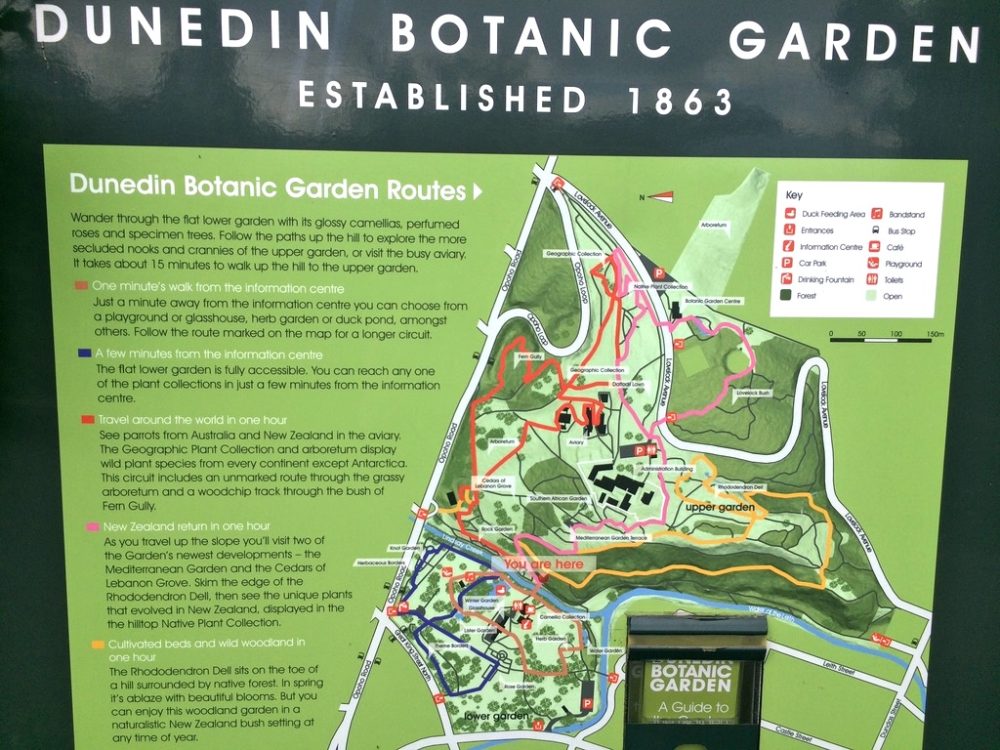 ニュージーランドダニーデンガーデンの看板