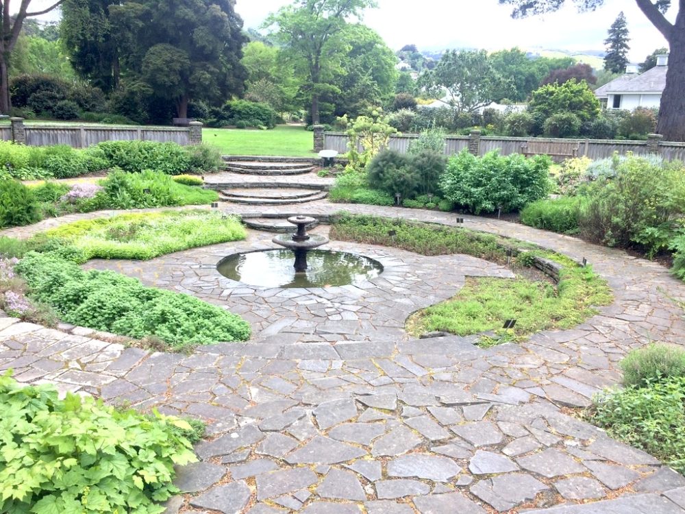 ニュージーランドダニーデン植物園のハーブガーデン